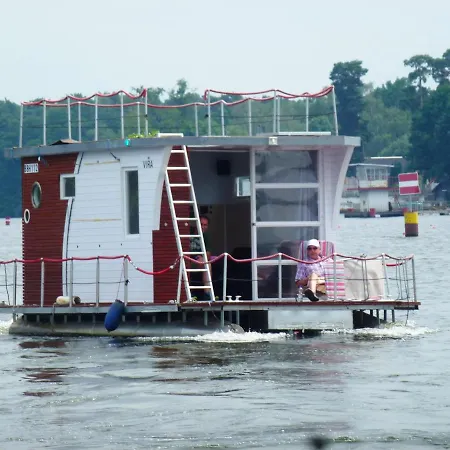 Hausboot Havelboot, Boot Fahren Und Wohnen In Einzigartiger Natur Im Havelland Botel Rathenow