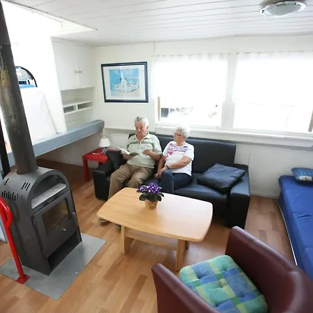 Hausboot Havelboot, Boot Fahren Und Wohnen In Einzigartiger Natur Im Havelland Rathenow