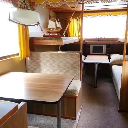 Hausboot Havelboot, Boot Fahren Und Wohnen In Einzigartiger Natur Im Havelland * Rathenow