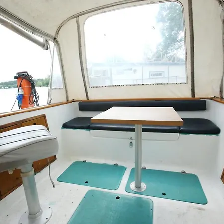 Hausboot Havelboot, Boot Fahren Und Wohnen In Einzigartiger Natur Im Havelland *