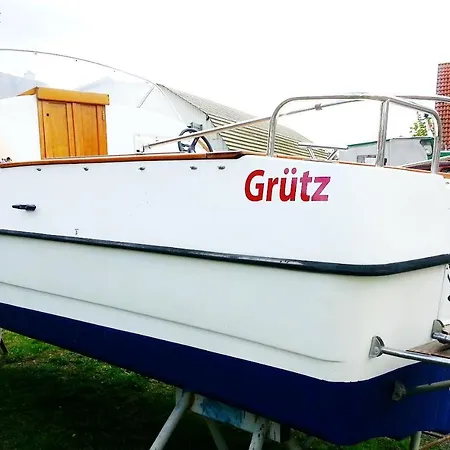 Hausboot Havelboot, Boot Fahren Und Wohnen In Einzigartiger Natur Im Havelland * Rathenow