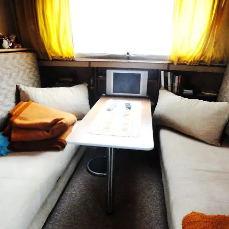 Hausboot Havelboot, Boot Fahren Und Wohnen In Einzigartiger Natur Im Havelland Botel *