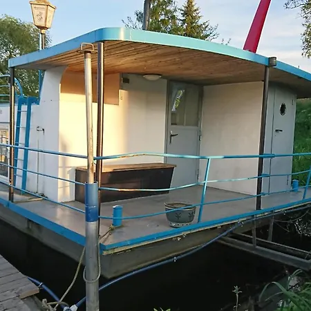 Botel Hausboot Havelboot, Boot Fahren Und Wohnen In Einzigartiger Natur Im Havelland Rathenow