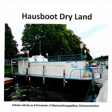 Botel Hausboot Havelboot, Boot Fahren Und Wohnen In Einzigartiger Natur Im Havelland Rathenow